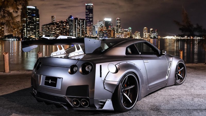 Nissan GTR 350