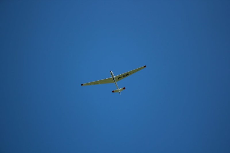 Планер в небе