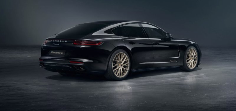Порше Панамера 4