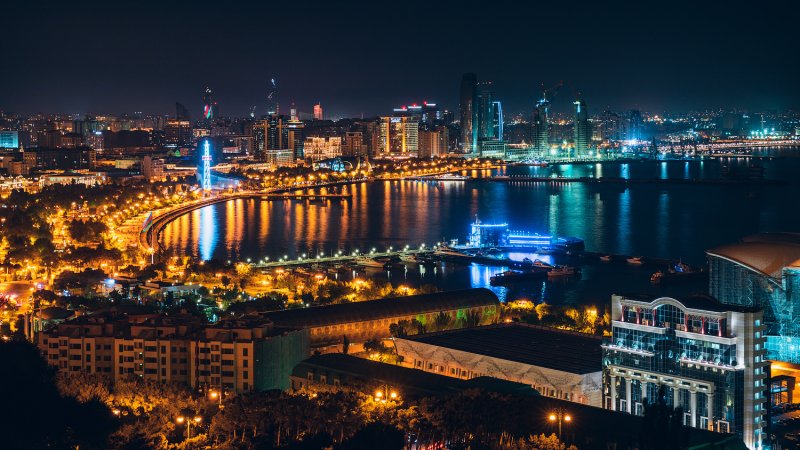 Ночной Баку бульвар