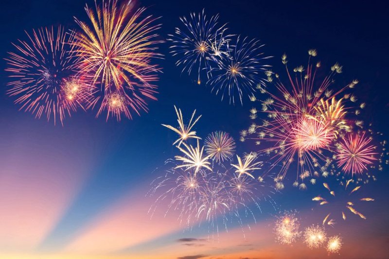Праздничный фейерверк
