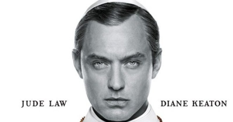 Джуд Лоу молодой папа подмигивает