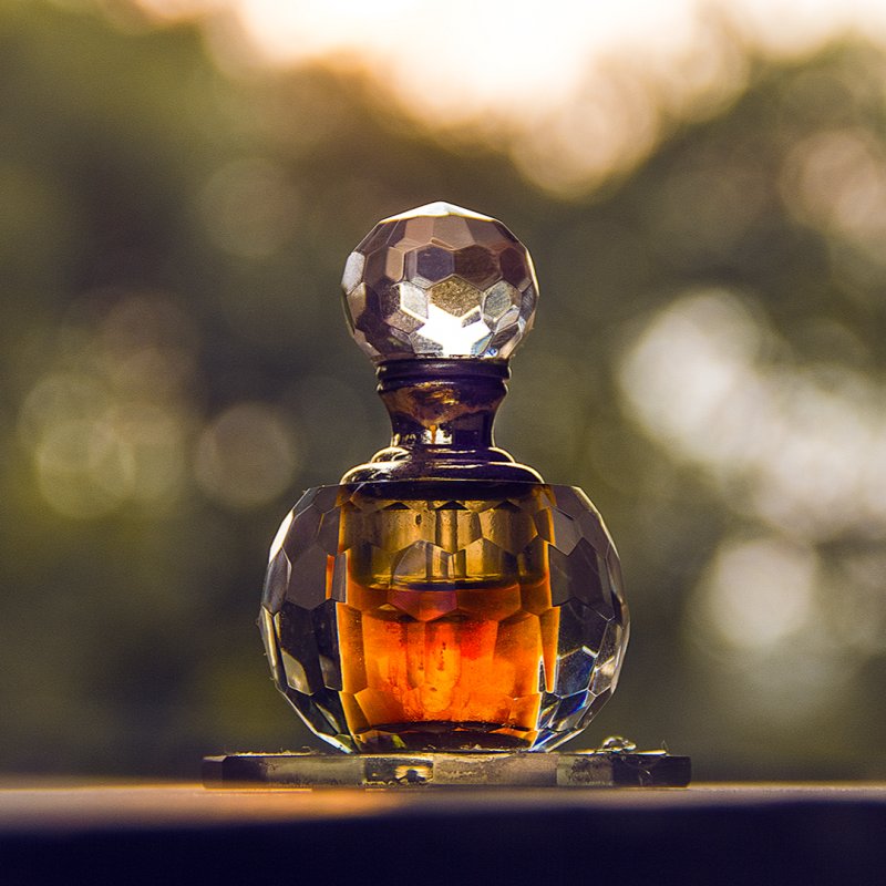 Красивый фон для парфюма