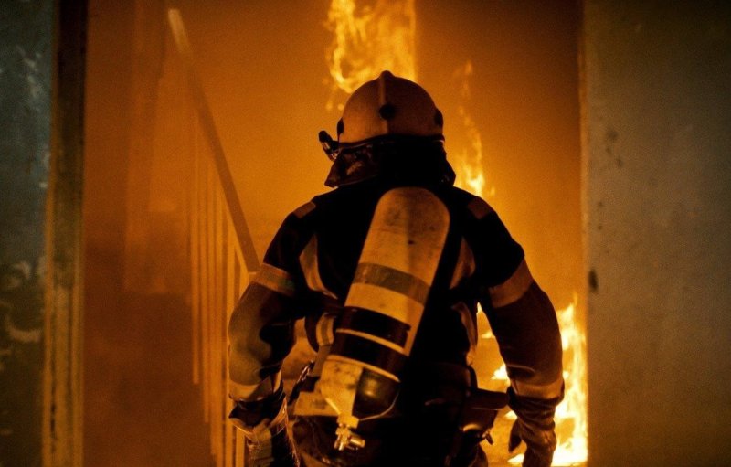 Пожарный заставка