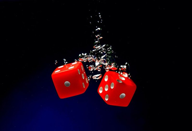 Красно черные кубики