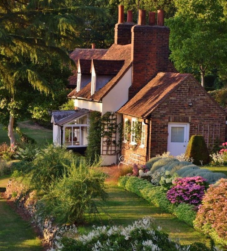 Домик в саду