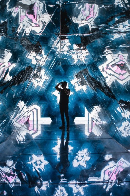 Зеркальные люди