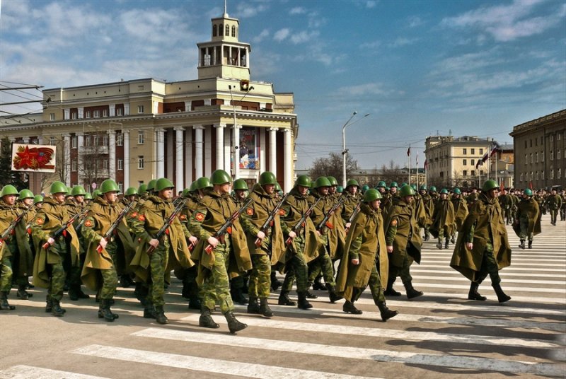 Солдат в городе