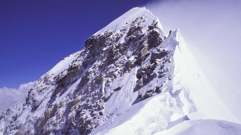 Гора Джомолунгма