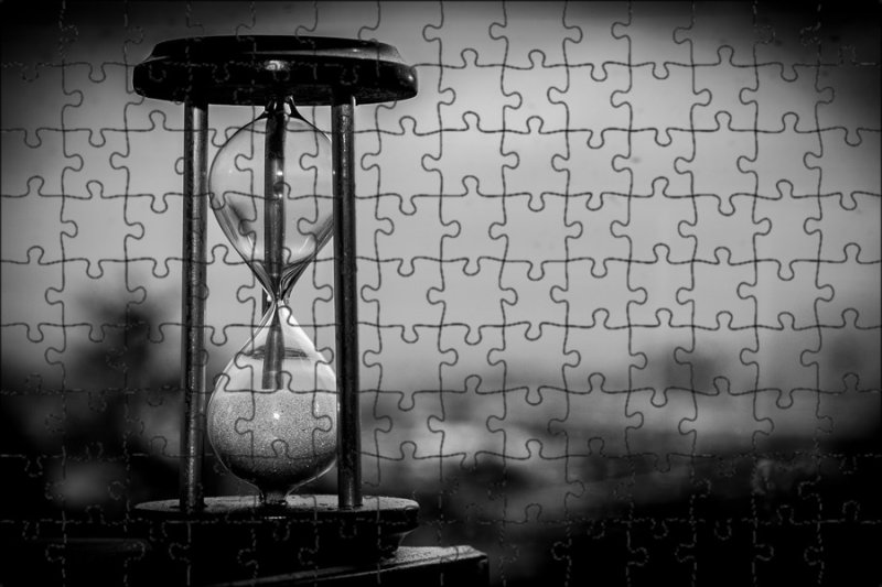 Старинные песочные часы