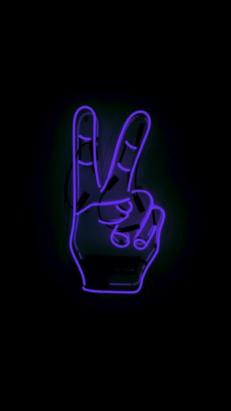 Неон на черном фоне