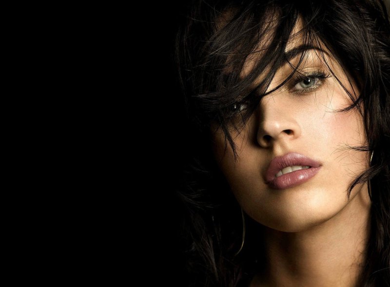 Меган Фокс взгляд