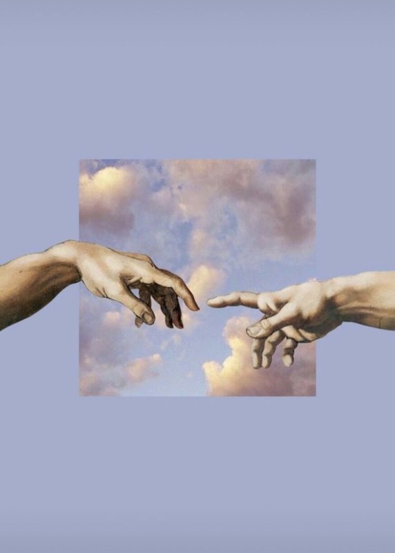 Руки тянутся друг к другу