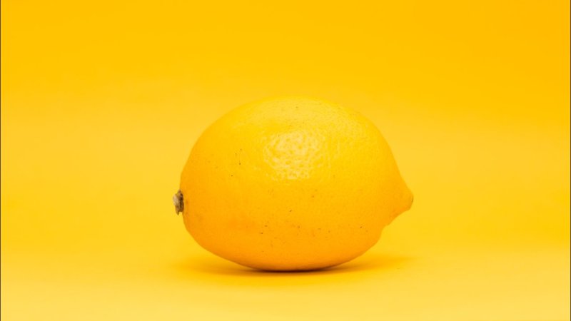 Сочный желтый цвет