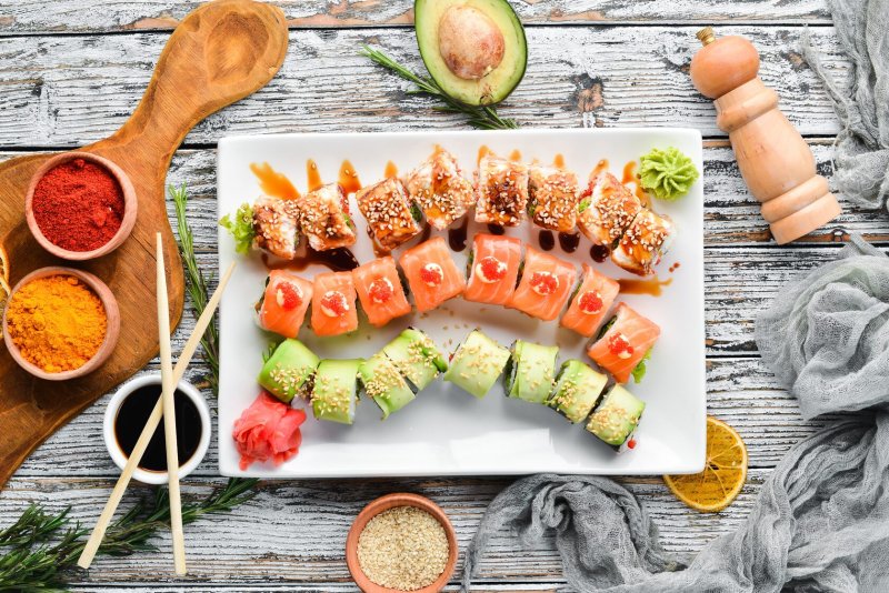 Суши и роллы