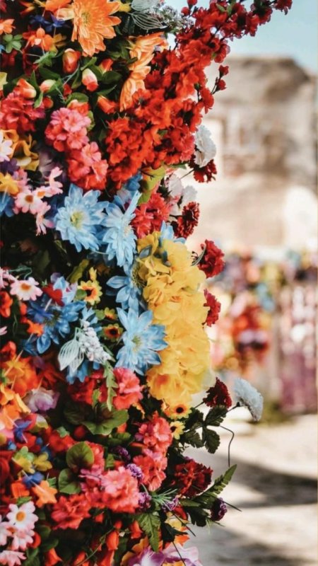 Красочный букет цветов