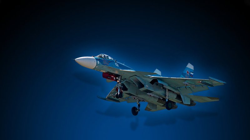 Истребитель Су-30см