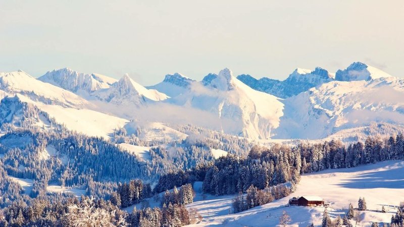 Заснеженные Альпы