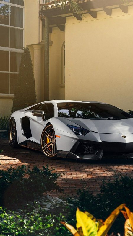 Ламборджини Aventador