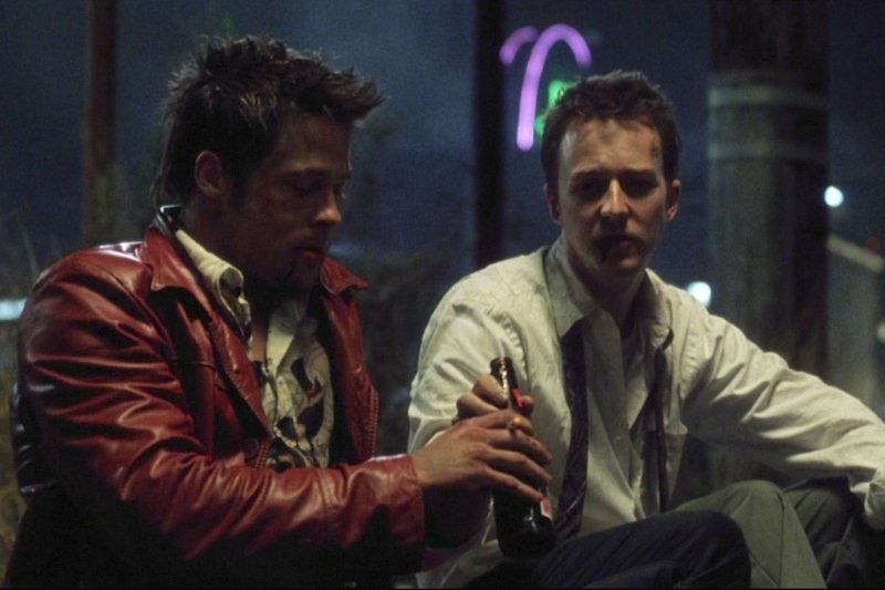 Эдвард Нортон и Брэд Питт Бойцовский клуб