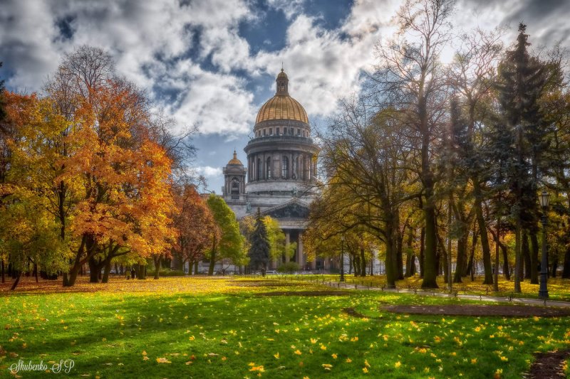 Исакиевский собор осень