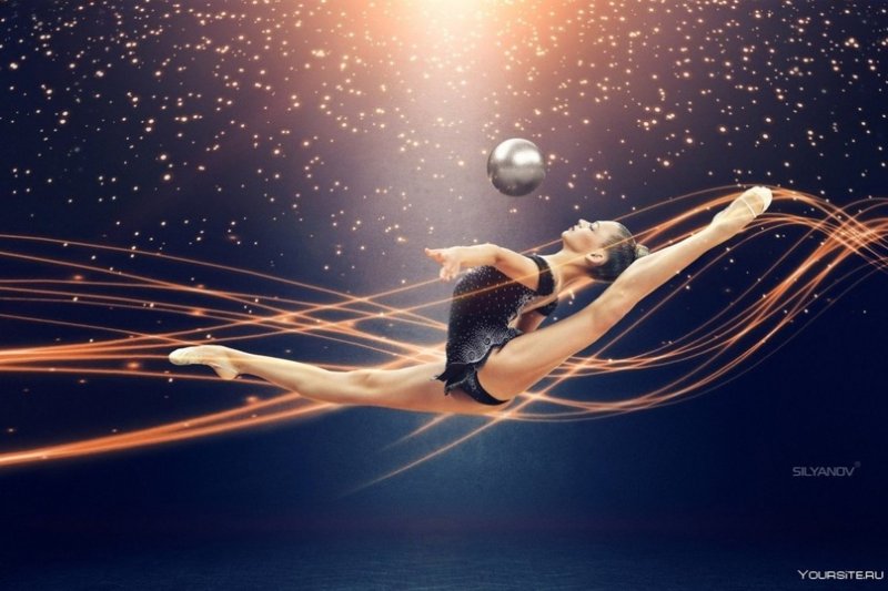 Гимнастка в полете