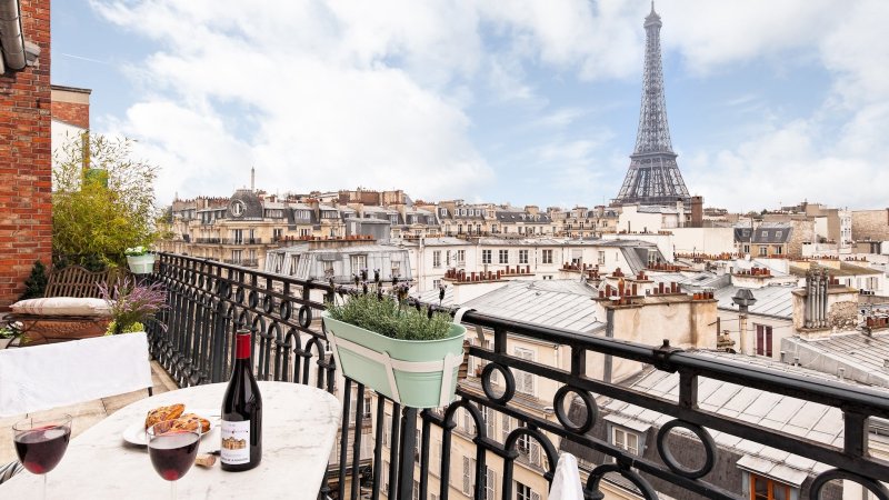 Париж улица кафе Эйфелева башня