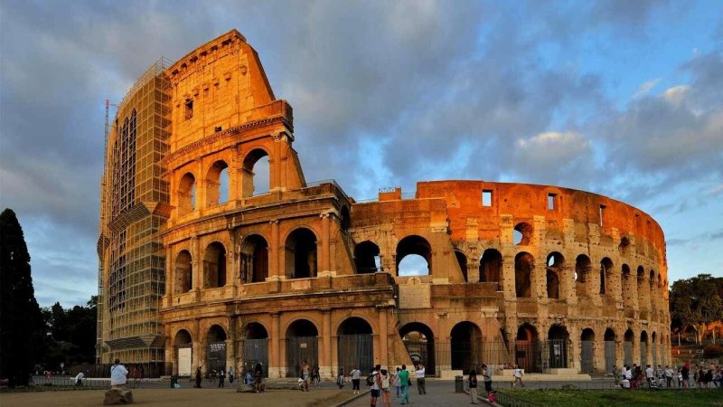 Римский амфитеатр Колизей