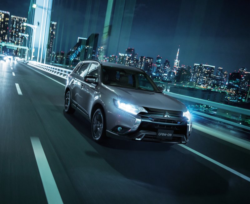 Mitsubishi Outlander gt 2020 черный