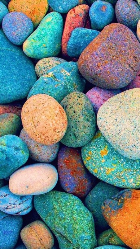 Разноцветные камни