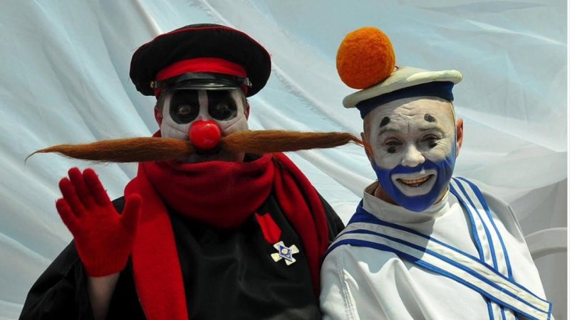 Передача Каламбур деревня дураков