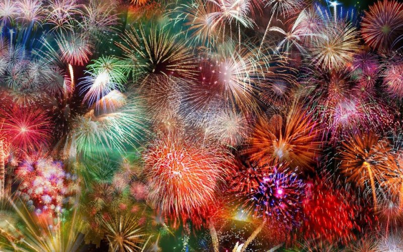 Красивый фейерверк