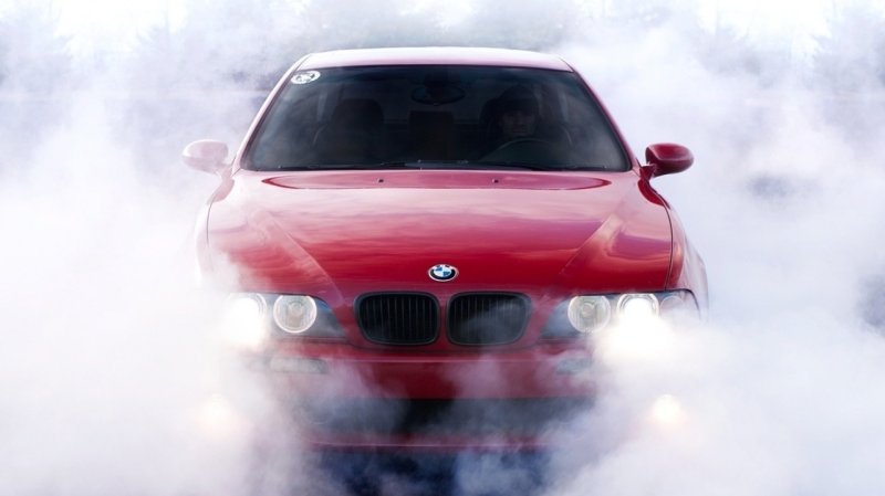 БМВ е39 бернаут