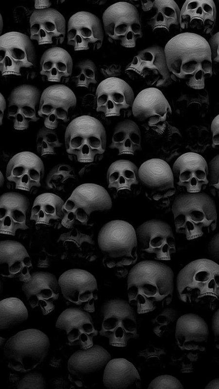 Череп на черном фоне