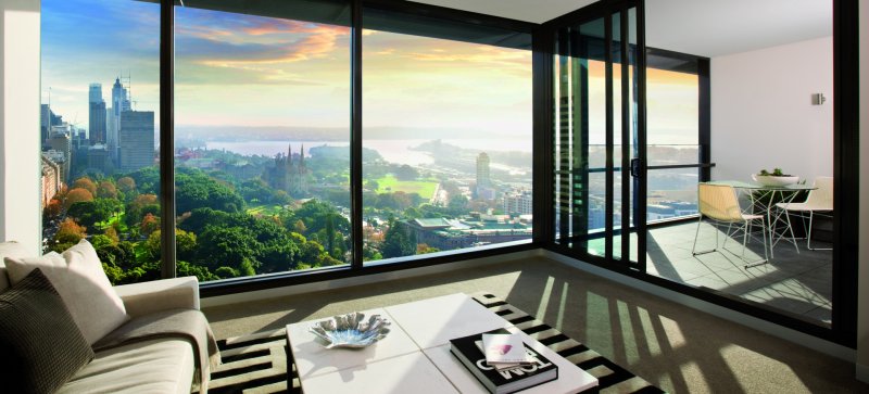 Комната с панорамными окнами