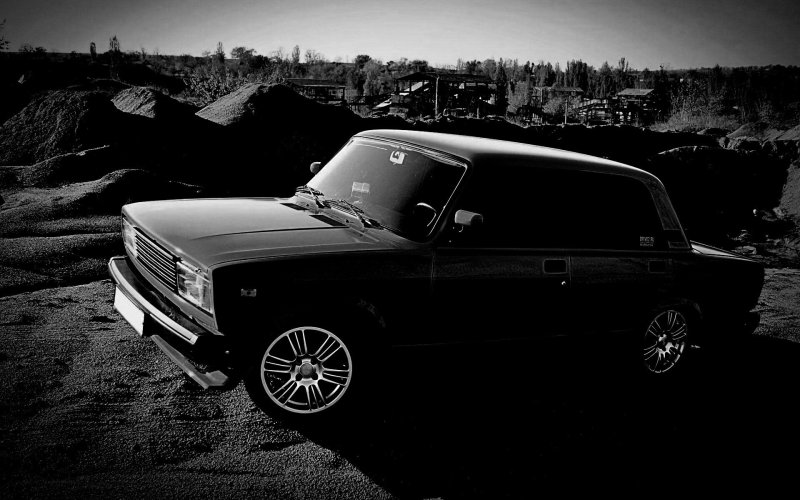 ВАЗ 2107 черная