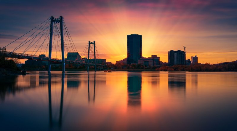 Набережная на Вантовом мосту Красноярск