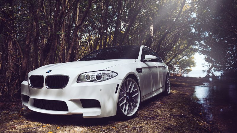 BMW m5 f10 White