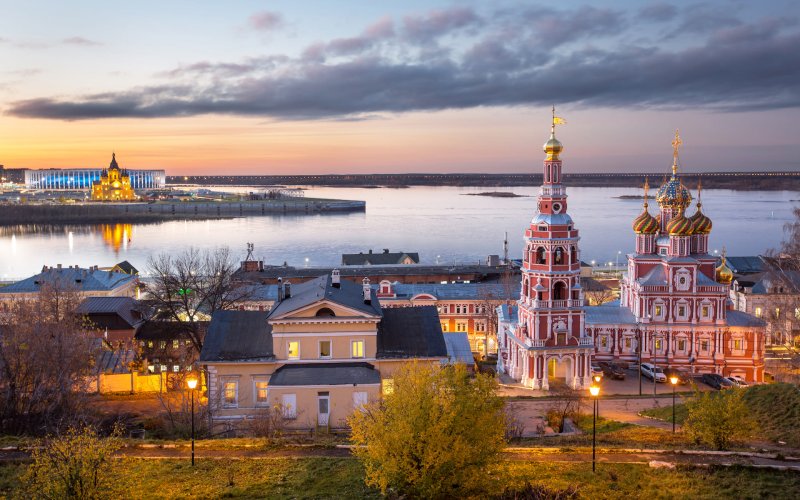 Нижний Новгород вид на стрелку и Рождественский собор