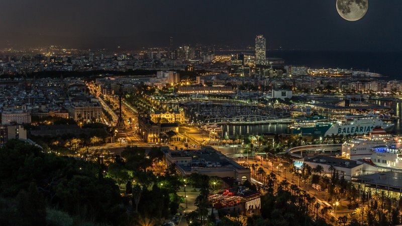 Ночная Барселона
