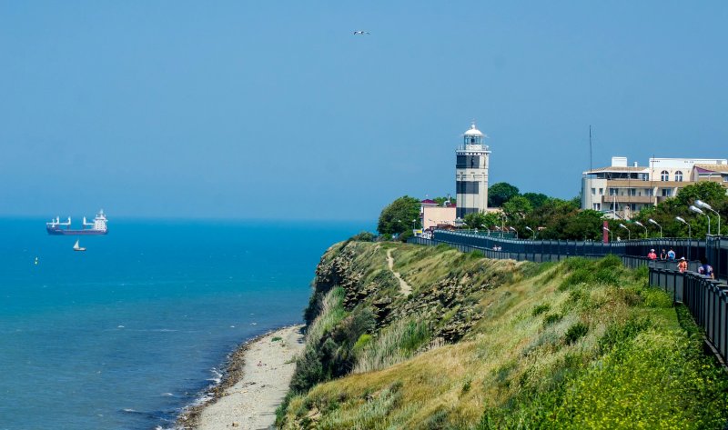 Анапский Маяк на набережной