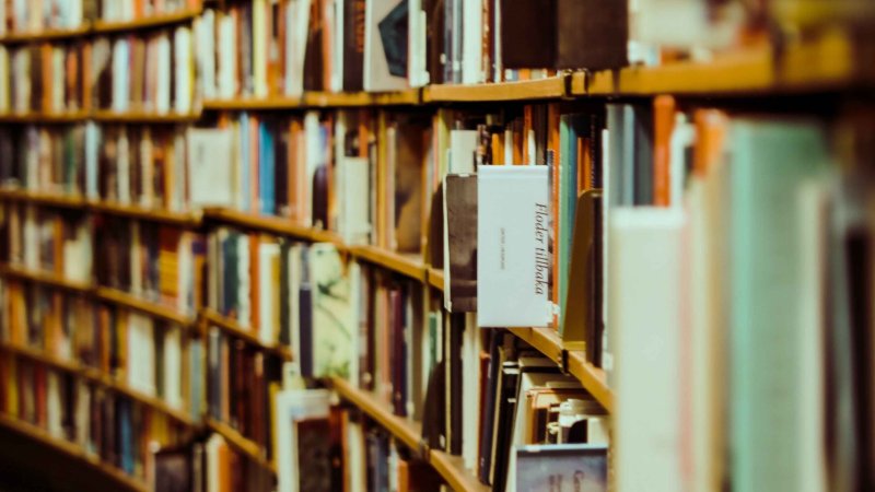 Книжные полки фон