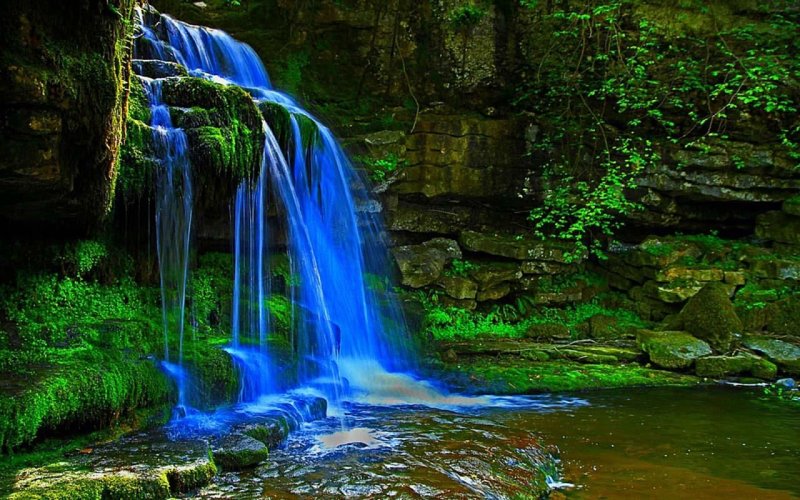 Голубой водопад