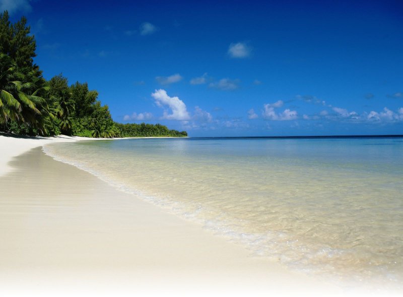 Красивый пляж