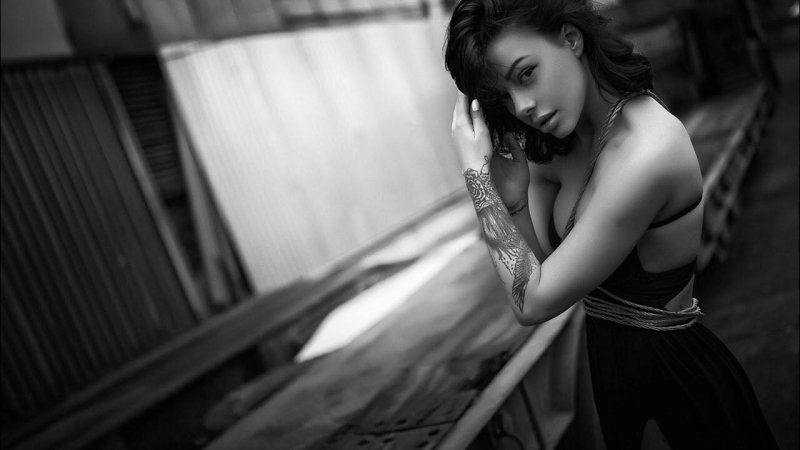 Черно белые картинки девушек