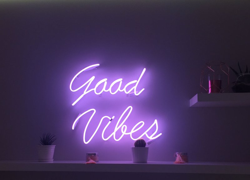 Неоновая вывеска