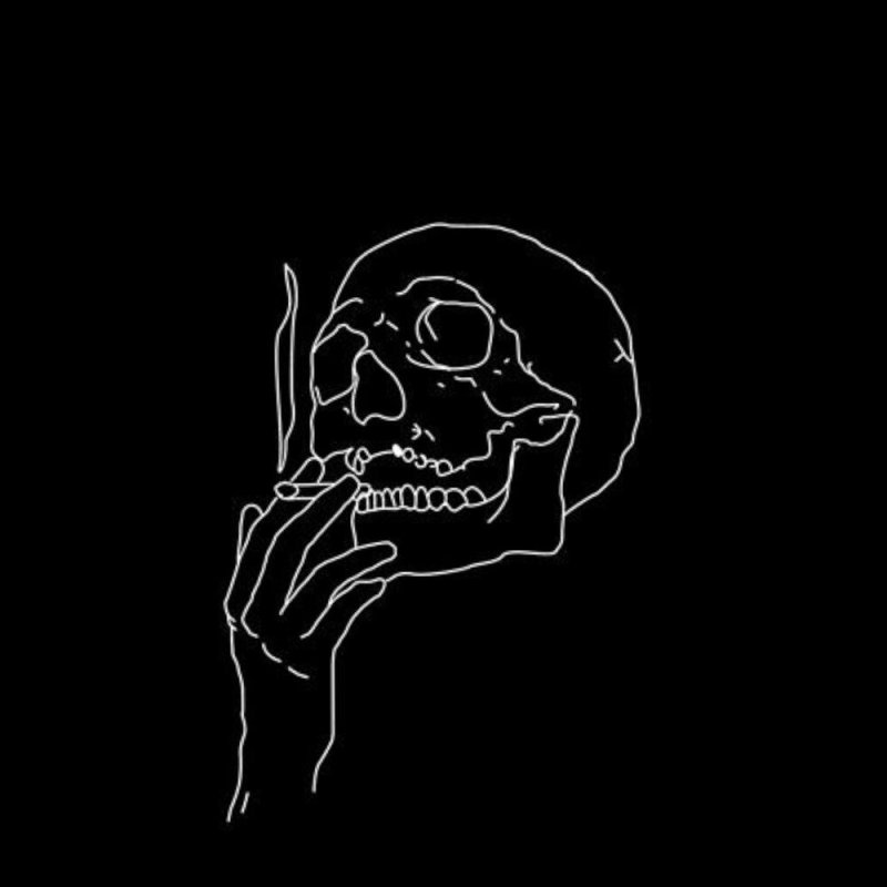 Рука скелета с сигаретой