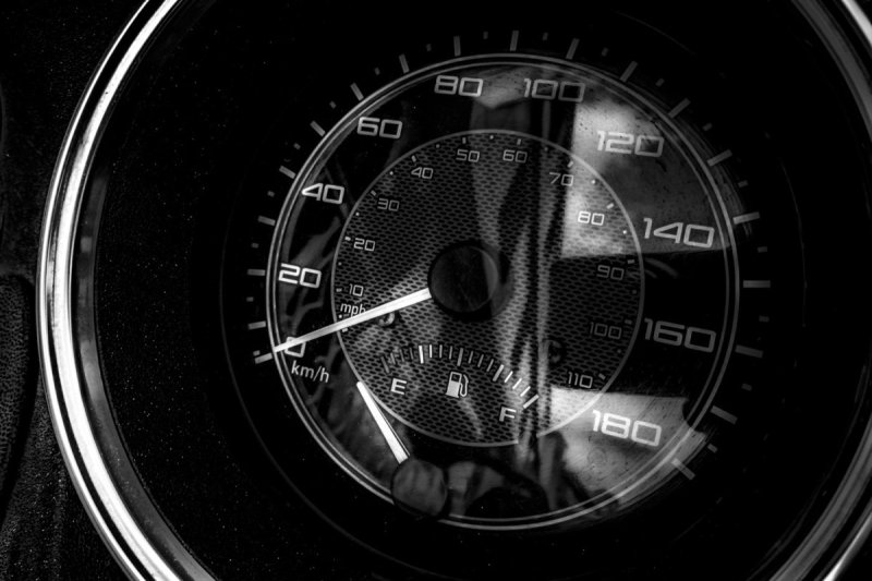 Спидометр машины