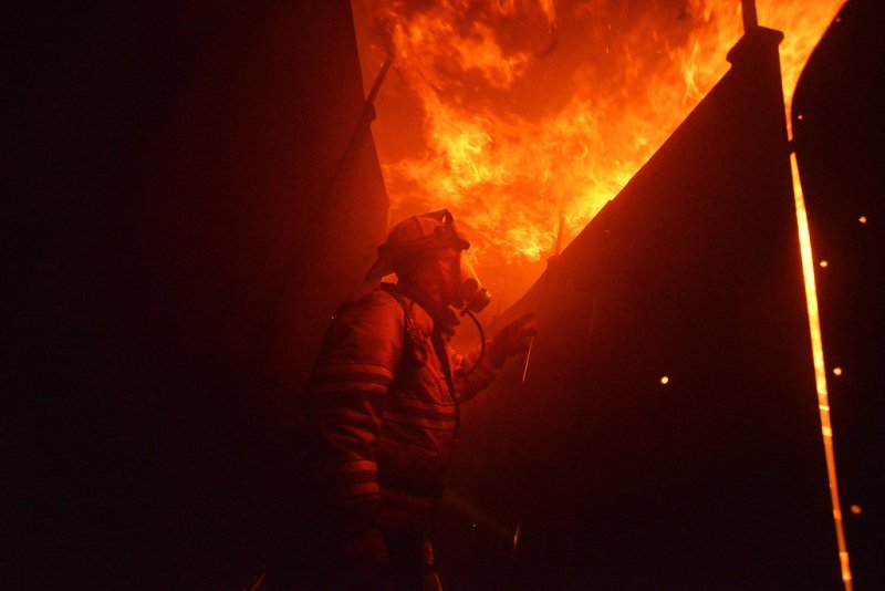 Пожарный заставка