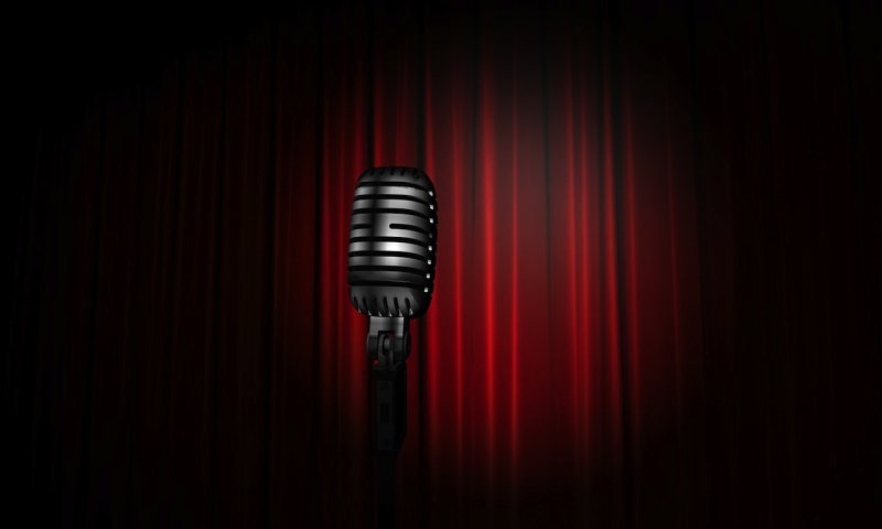 Микрофон на сцене
